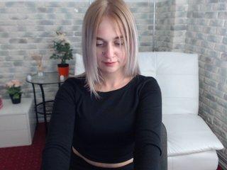 -Feral-Berry- bongacams